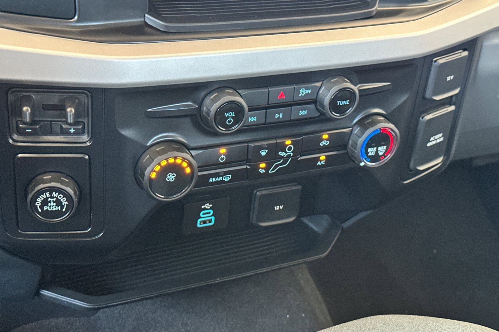 New 2026 Ford F350 XLT image 19