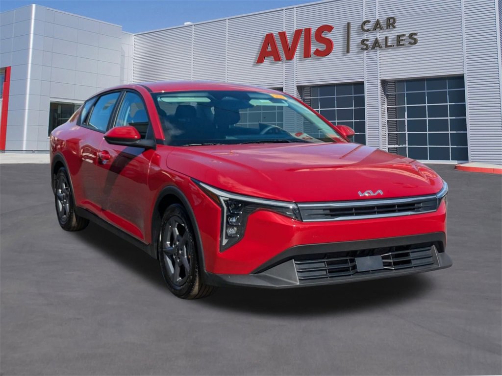 Used 2025 Kia K4 LXS image 3