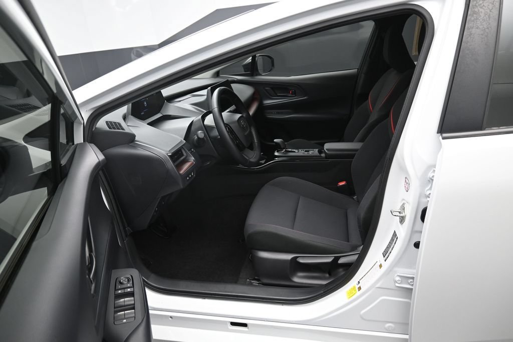 Certified 2024 Toyota Prius Prime FWD image 9