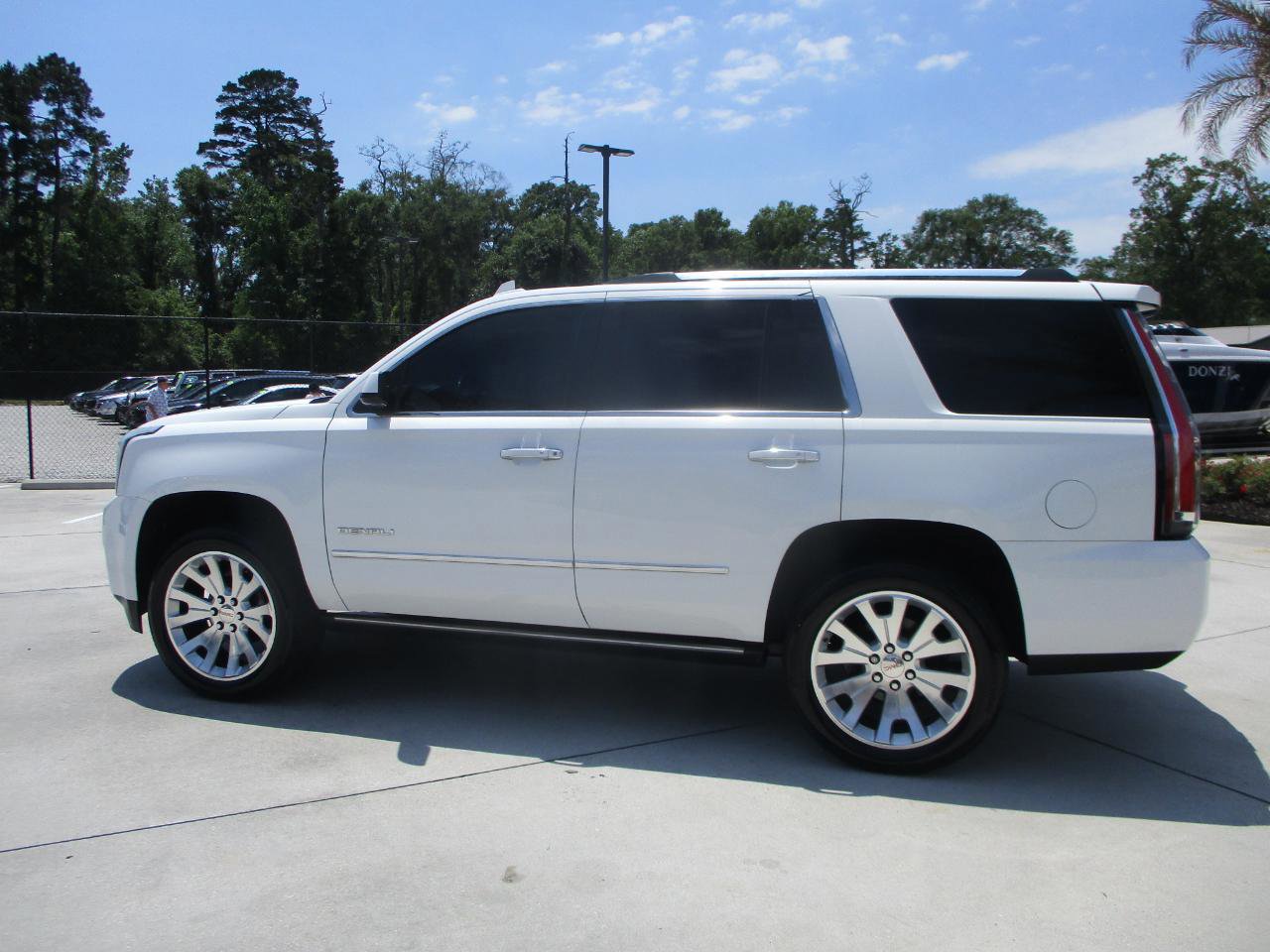 Used 2017 GMC Yukon Denali w/ Open Road Package RWD image 28