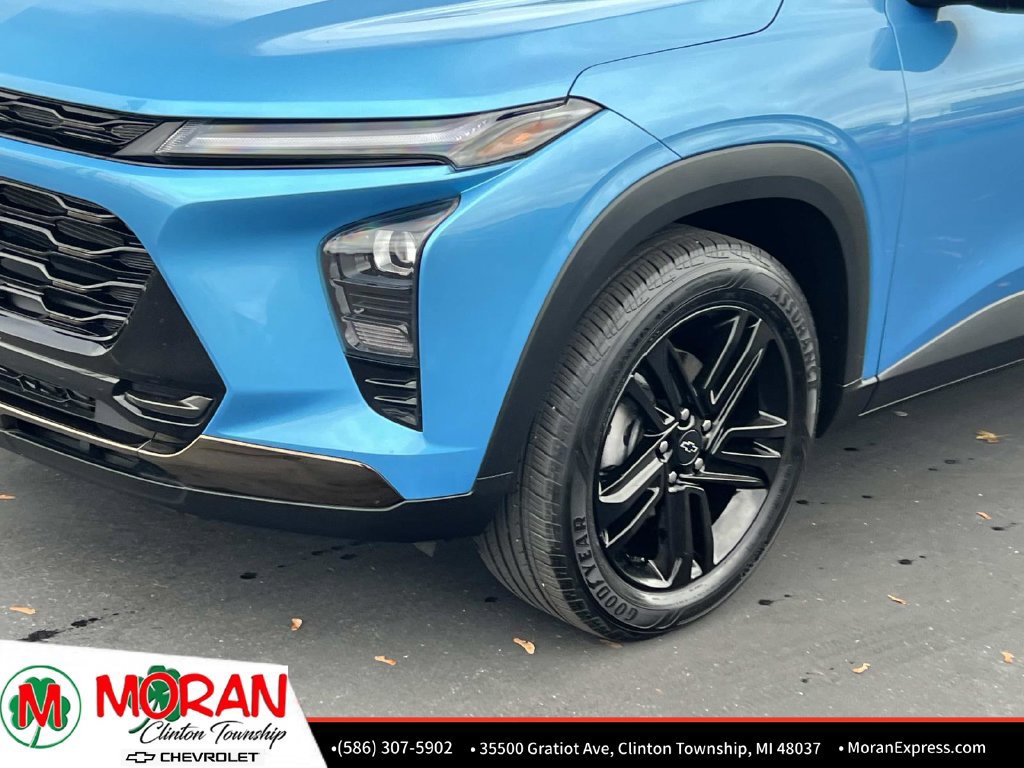 Certified 2025 Chevrolet Trax ACTIV w/ Driver Confidence Package FWD image 9