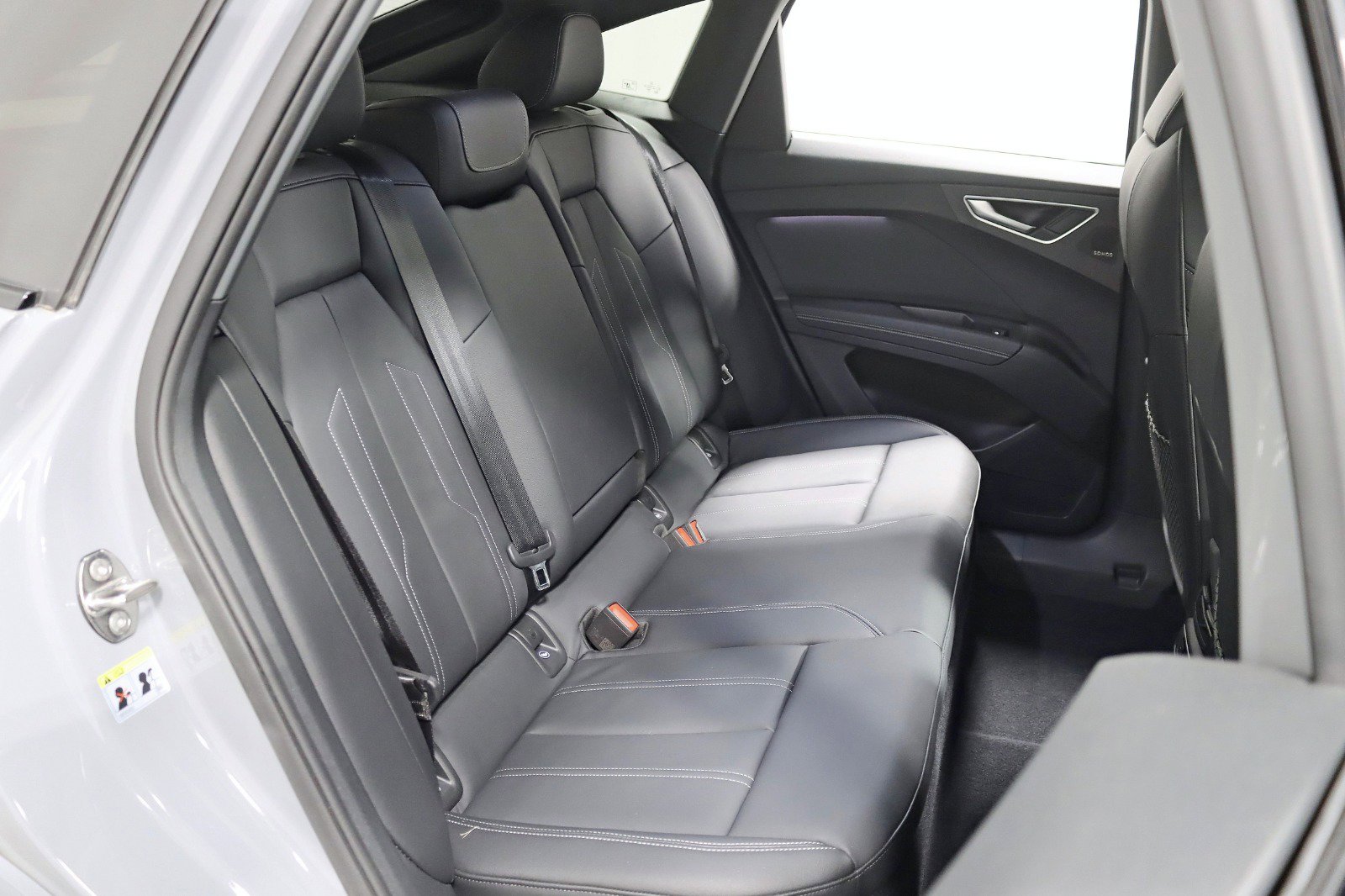 Used 2022 Audi Q4 e-tron Premium Plus image 28