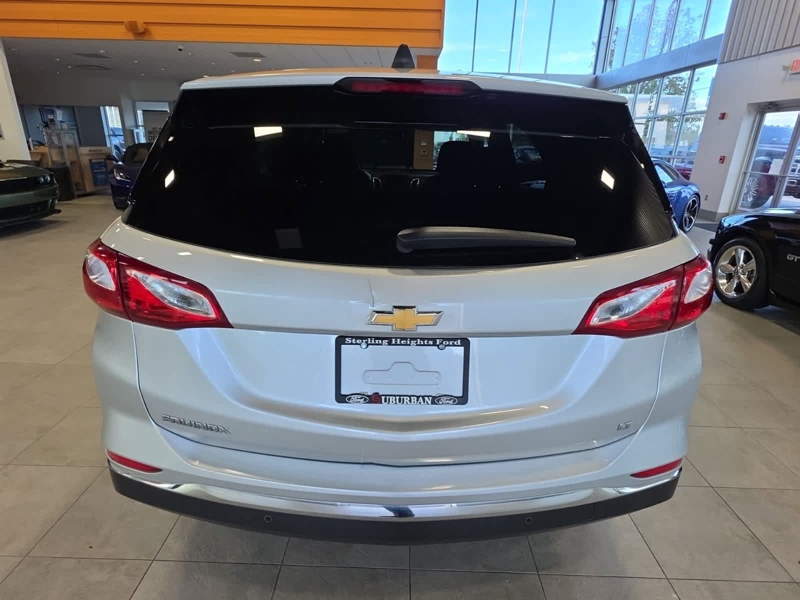 Used 2020 Chevrolet Equinox LT w/ Driver Convenience Package FWD image 9