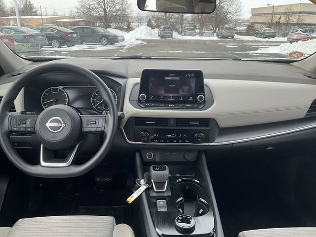 Used 2023 Nissan Rogue SV image 11