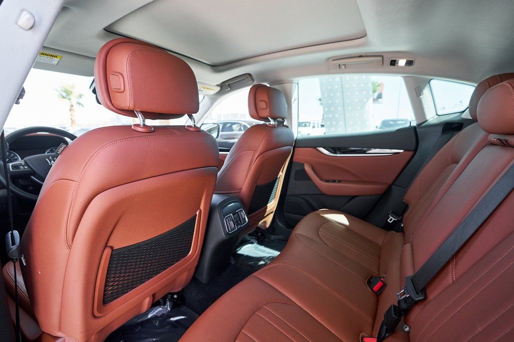 Used 2022 Maserati Levante GT image 21