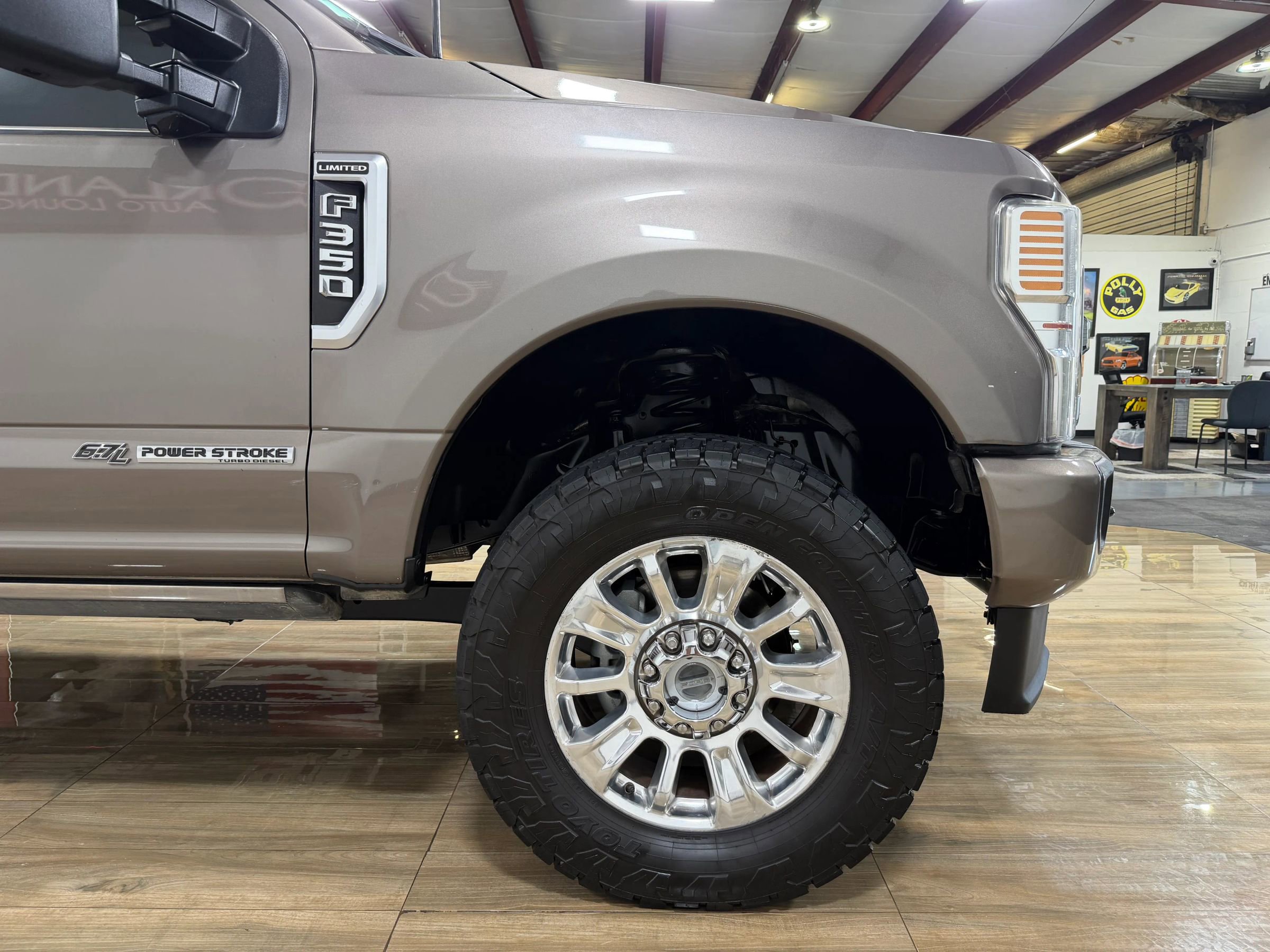 Used 2020 Ford F350 Limited w/ FX4 Off-Road Package AWD/4WD image 4