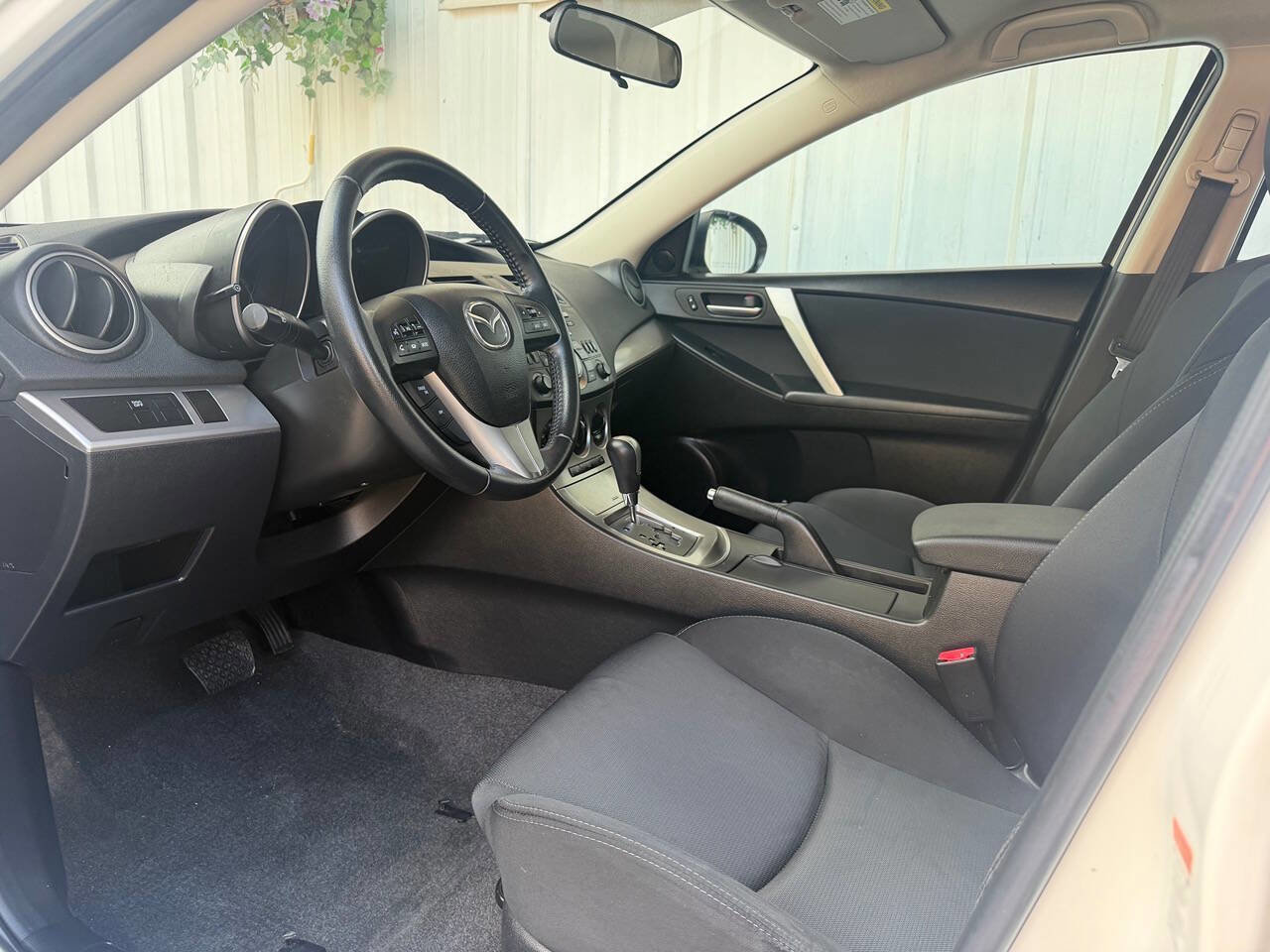 Used 2010 MAZDA MAZDA3 s Sport FWD image 15