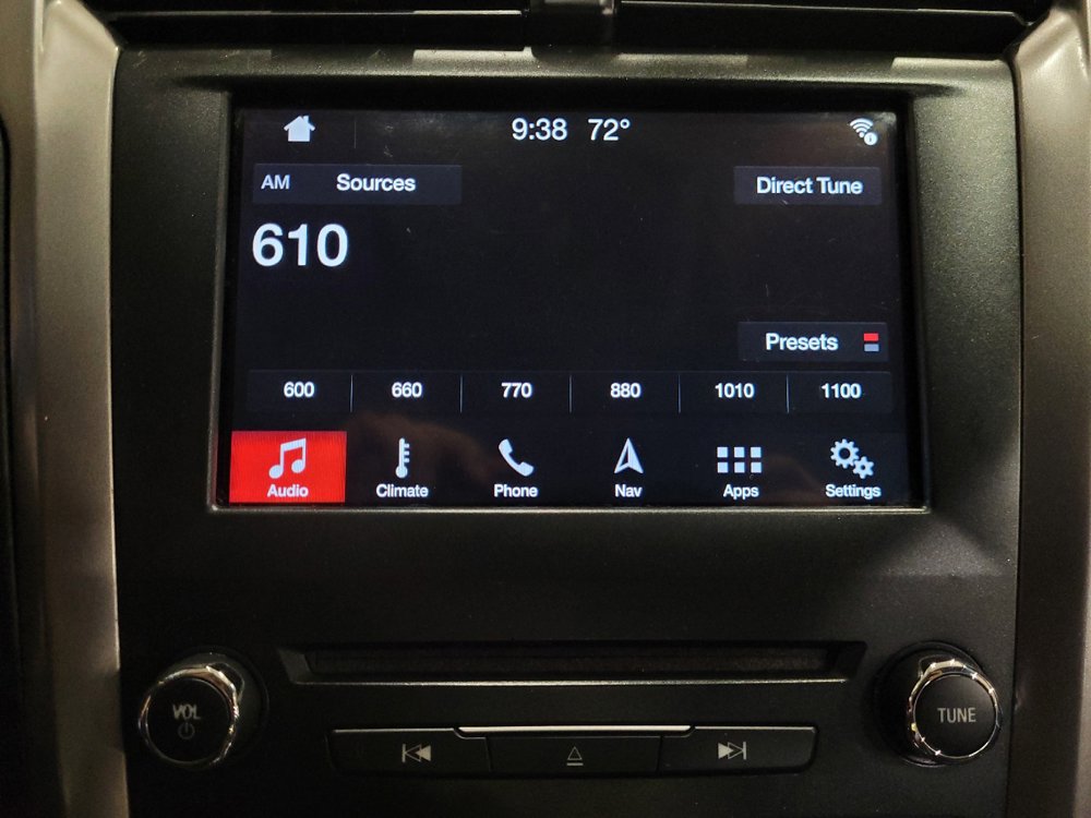 Used 2017 Ford Fusion SE w/ Equipment Group 201A FWD image 25