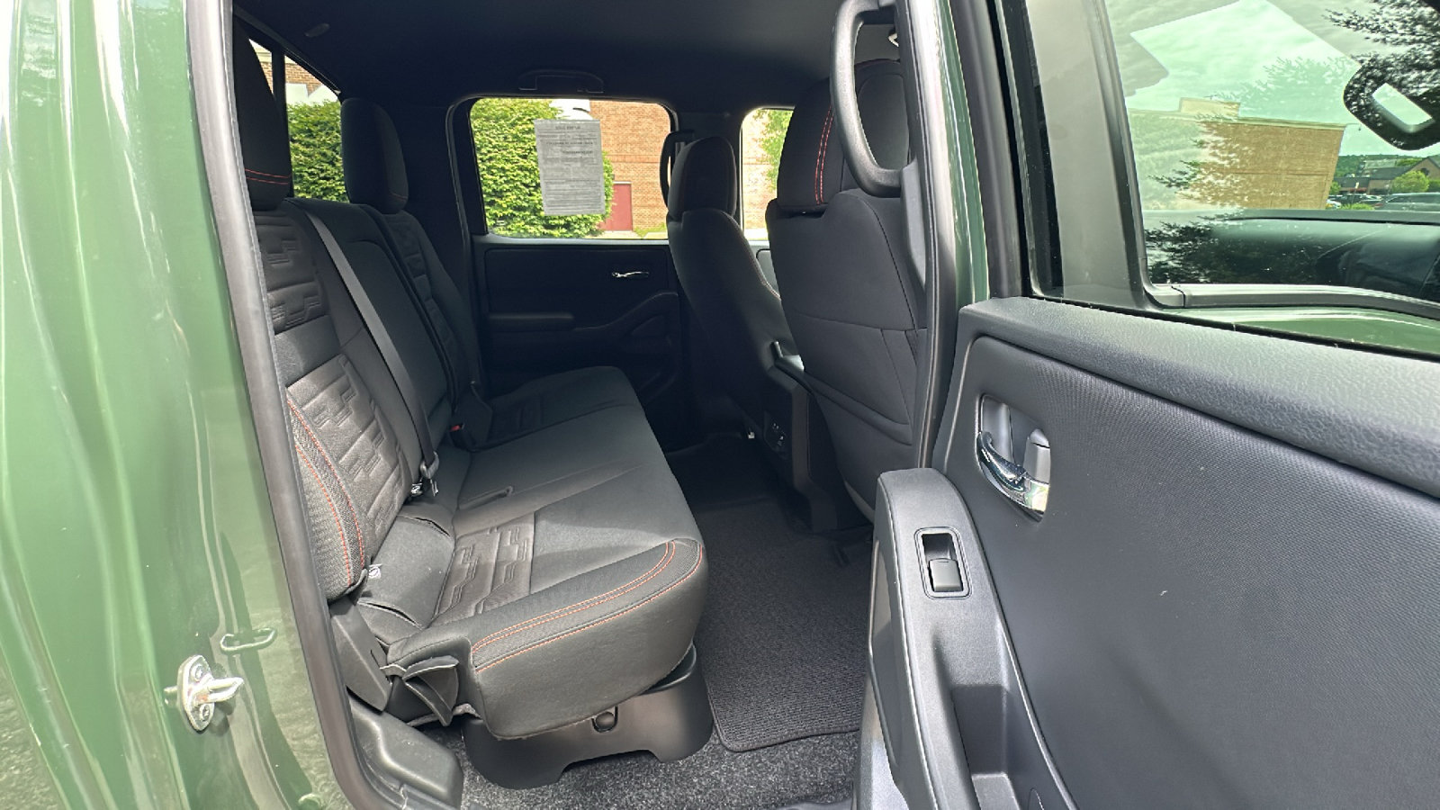 Certified 2024 Nissan Frontier PRO-4X w/ Pro Convenience Package AWD/4WD image 25