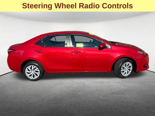 Used 2018 Toyota Corolla LE FWD image 12