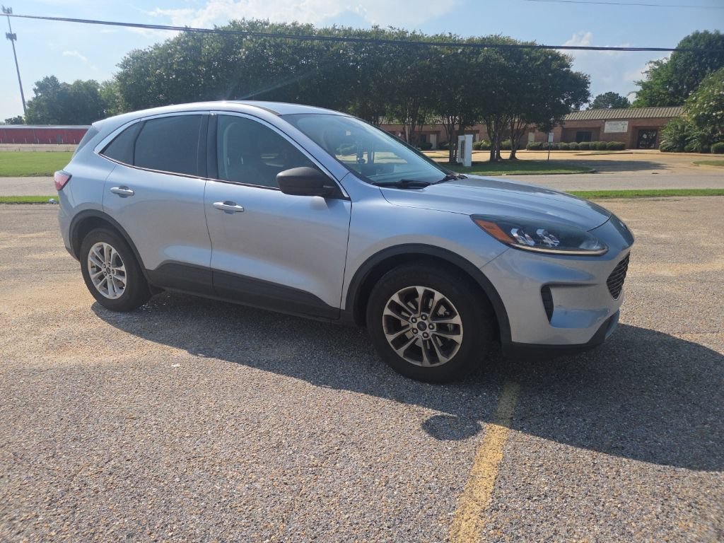 Used 2022 Ford Escape SE FWD image 12