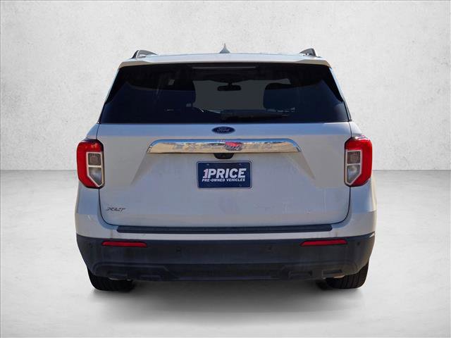 Used 2022 Ford Explorer XLT image 6