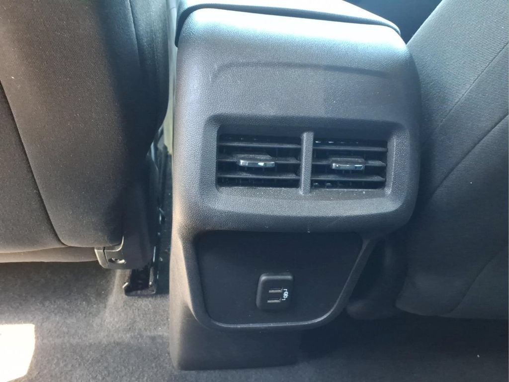 Used 2024 Chevrolet Equinox LT AWD/4WD image 7