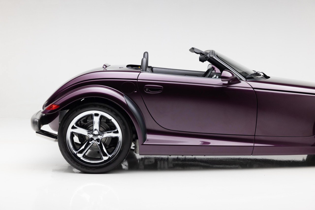 Used 1999 Plymouth Prowler RWD image 37