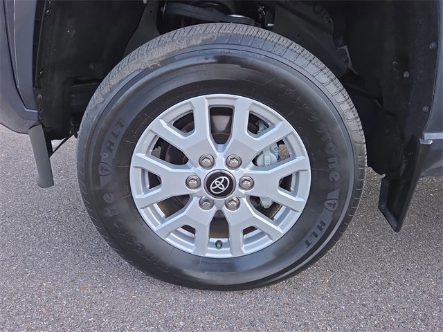 Used 2024 Toyota Tacoma SR image 9