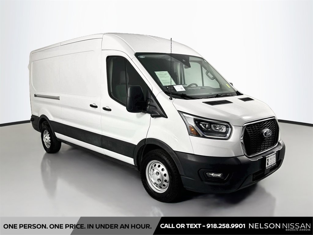 Used 2025 Ford Transit 350 148 Medium Roof AWD image 3