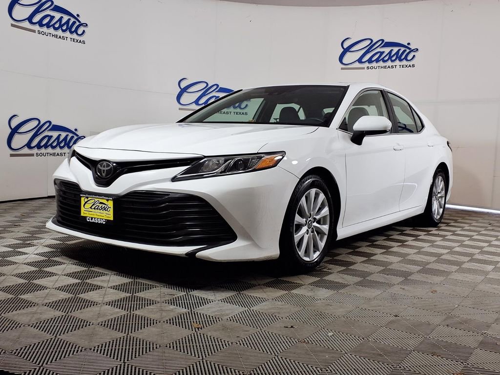 Used 2019 Toyota Camry LE FWD image 5