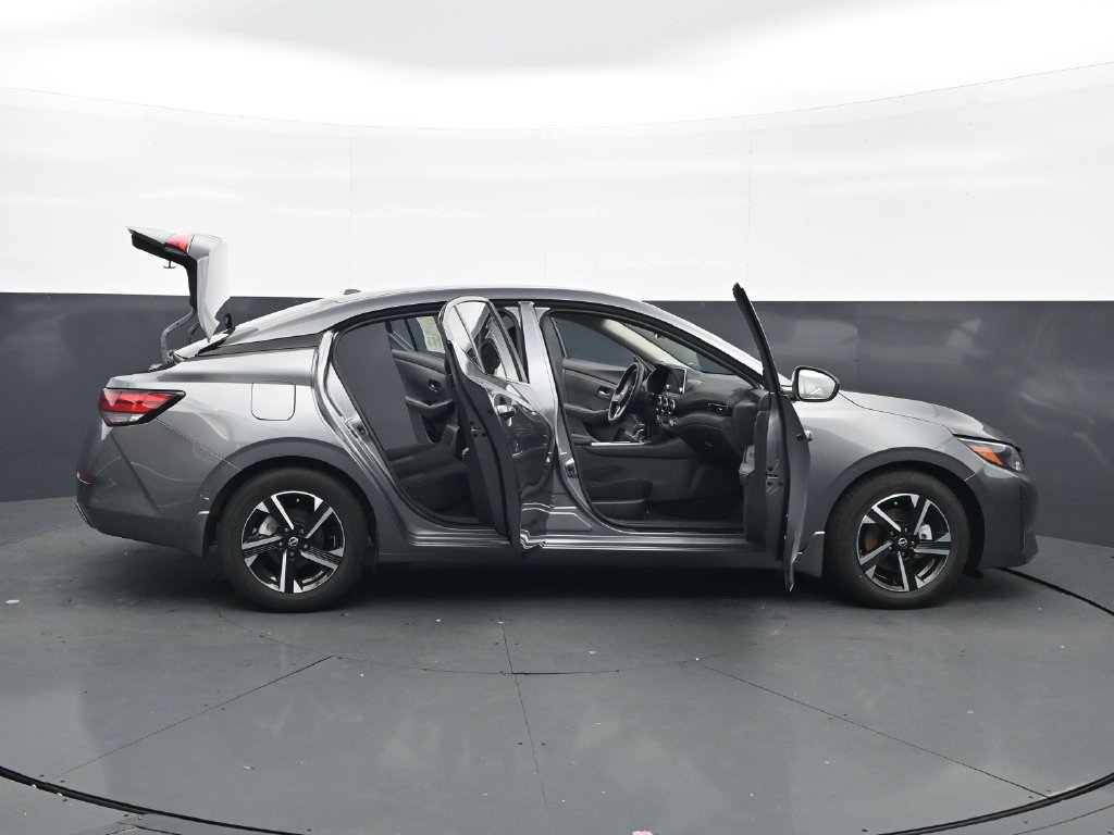 Used 2025 Nissan Sentra SV FWD image 54