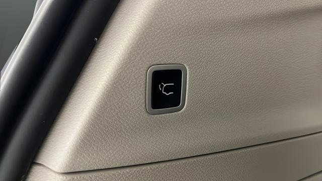 Used 2022 Chrysler Pacifica Touring-L FWD image 30