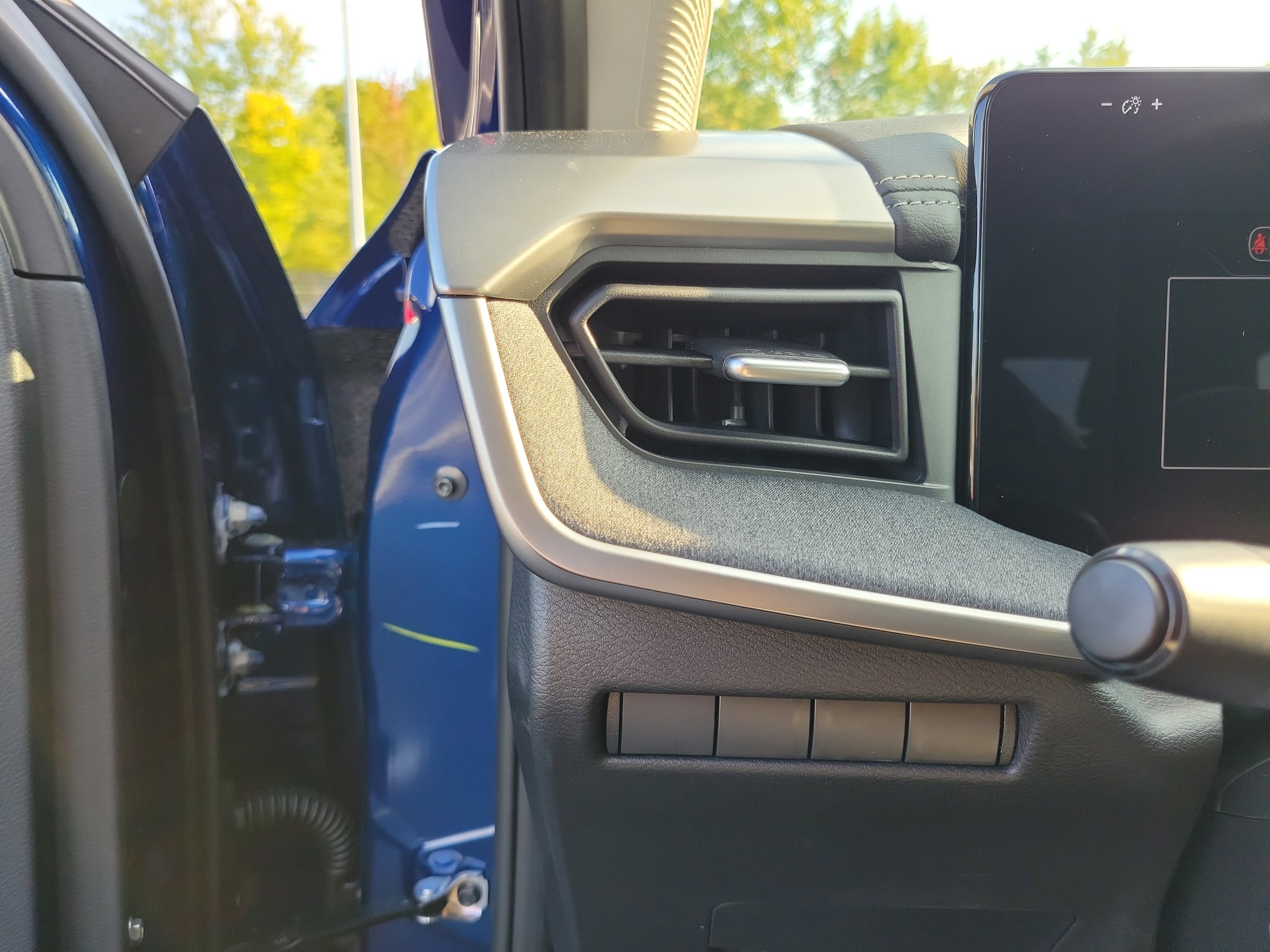 New 2026 Nissan Kicks SV w/ SV Premium Package image 21