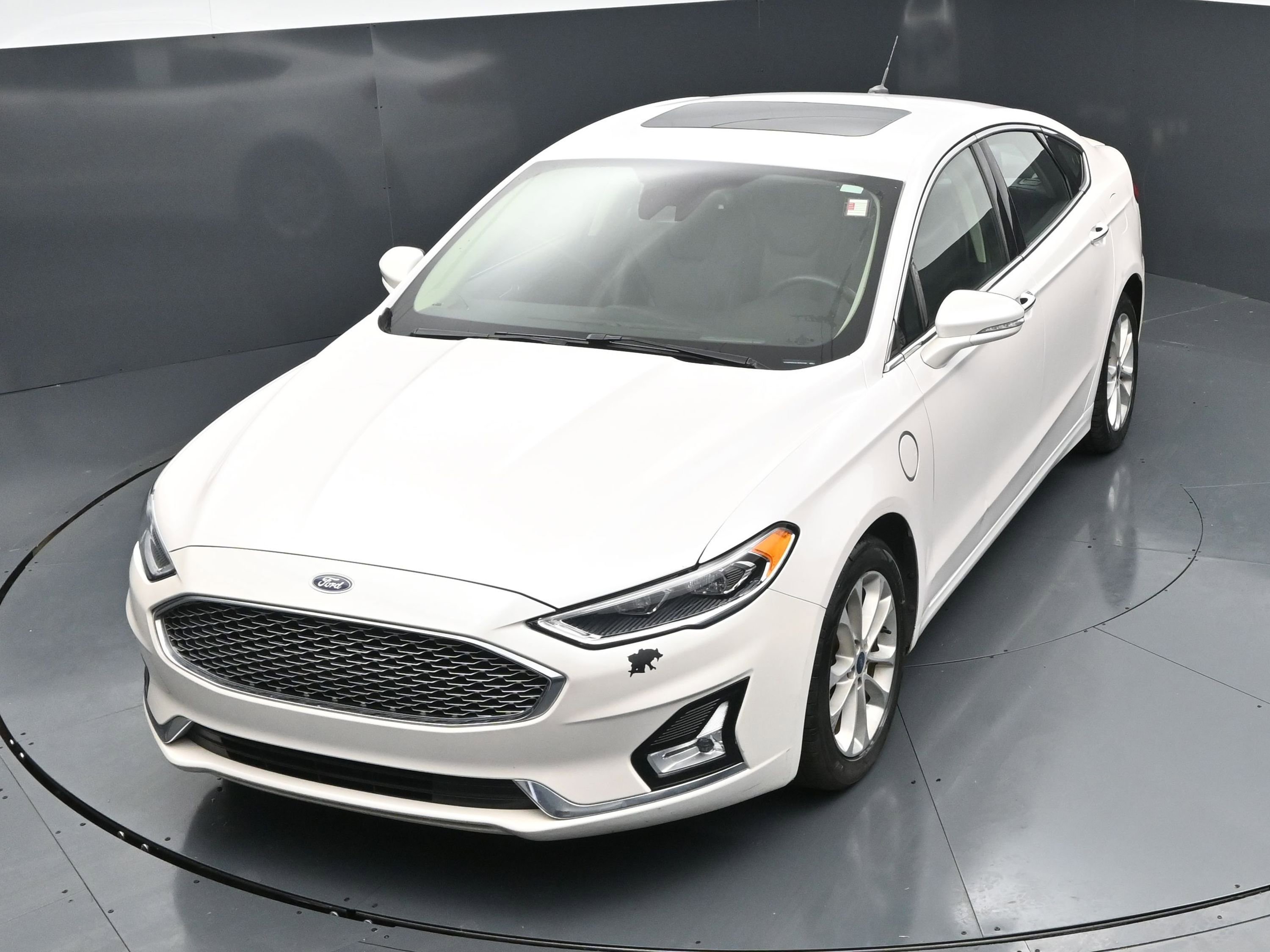 Used 2020 Ford Fusion Energi Titanium FWD image 27