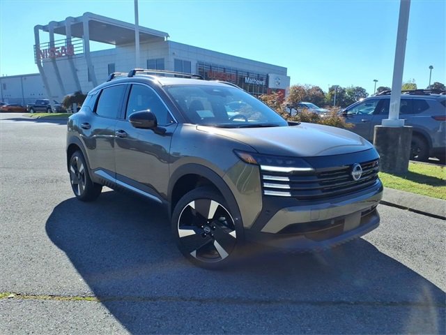 New 2026 Nissan Kicks SR