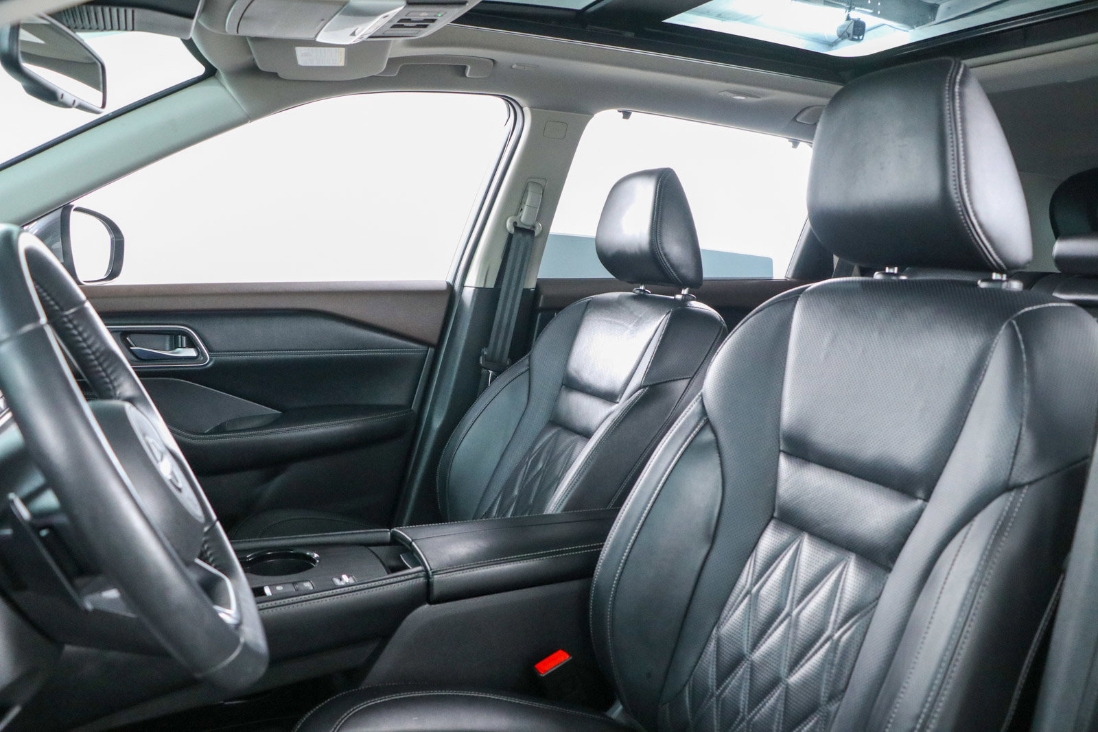 Used 2023 Nissan Rogue Platinum w/ Platinum Premium Package image 27