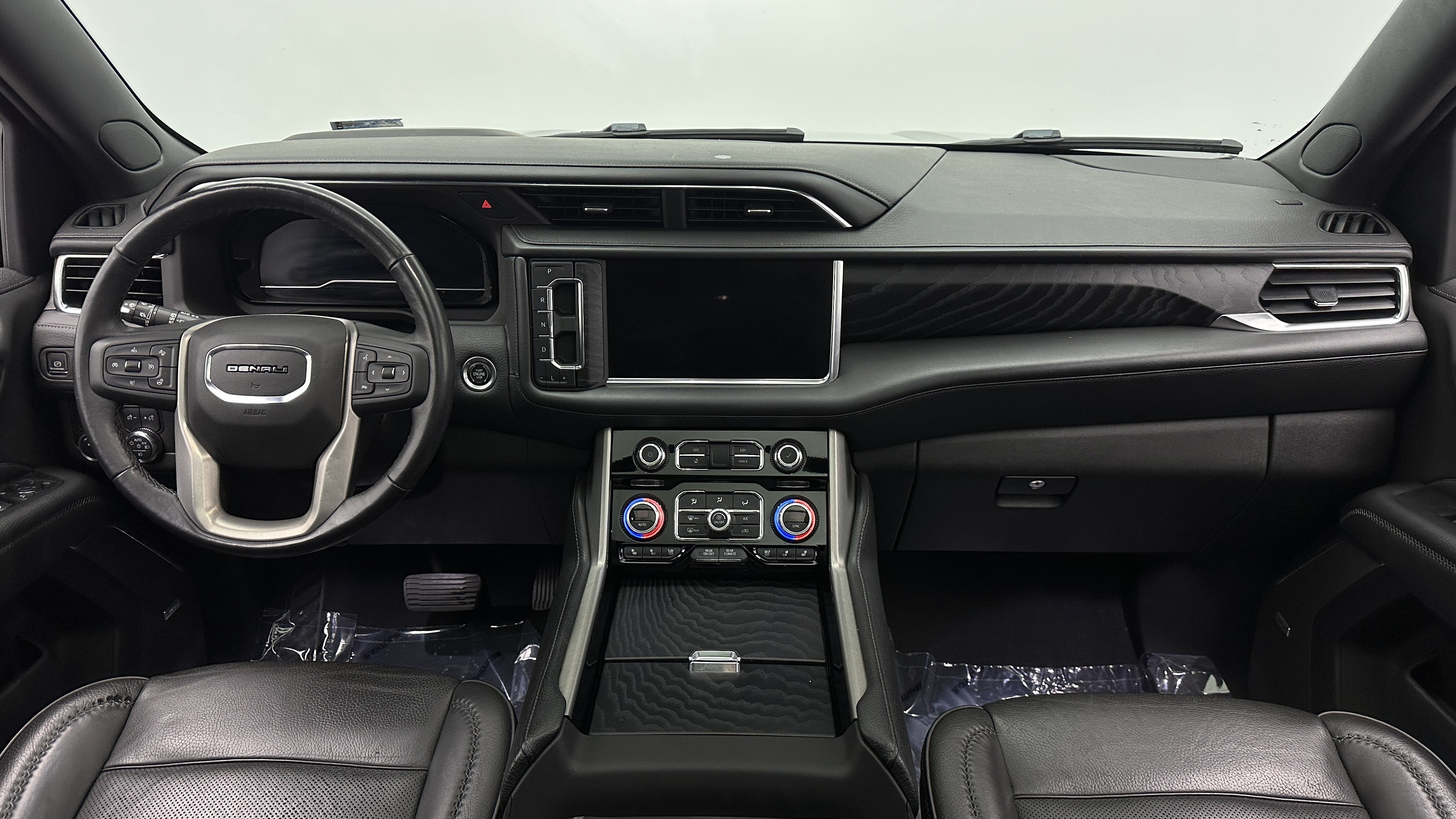 Used 2022 GMC Yukon Denali RWD image 38
