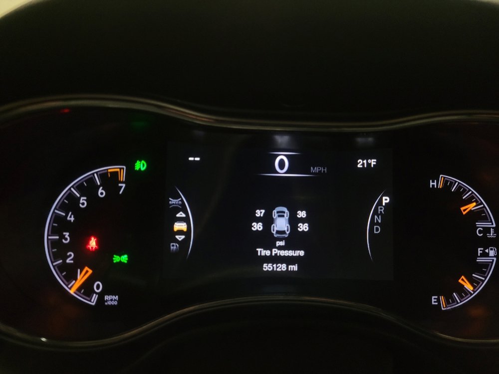 Used 2021 Jeep Grand Cherokee Laredo image 23