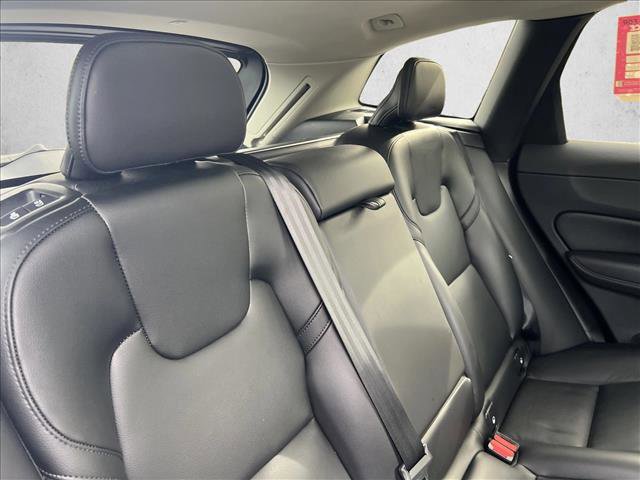 Used 2024 Volvo XC60 B5 Core w/ Protection Package Premier image 21