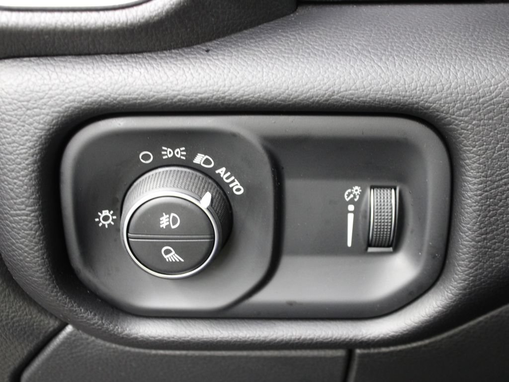 Used 2024 RAM 2500 Big Horn w/ Night Edition AWD/4WD image 53
