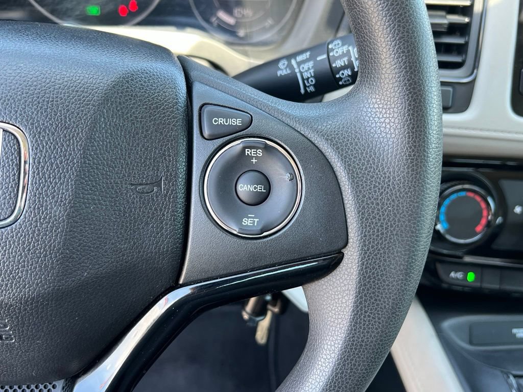 Used 2017 Honda HR-V LX image 30