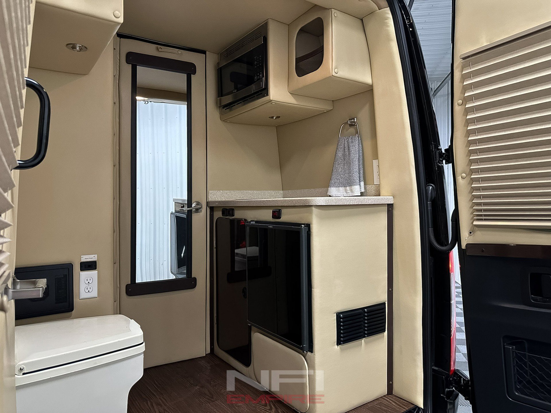 Used 2020 Mercedes-Benz Sprinter 3500 image 41