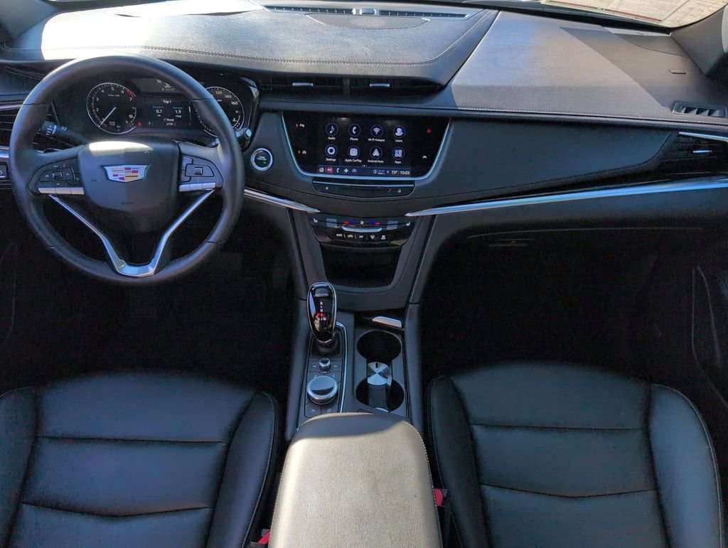 Used 2025 Cadillac XT6 Luxury image 32