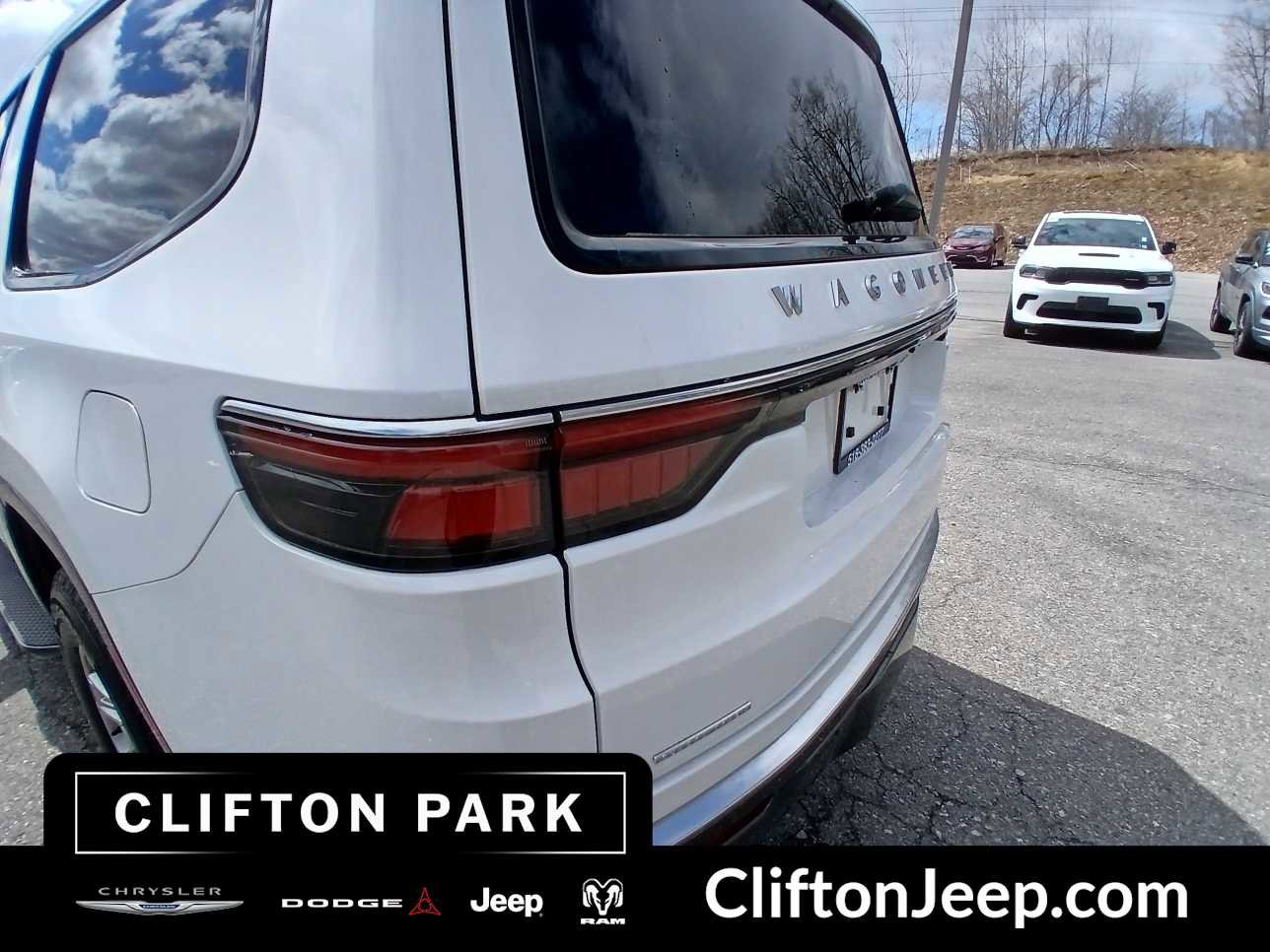 Used 2022 Jeep Wagoneer Series I w/ Convenience Group I AWD/4WD image 8