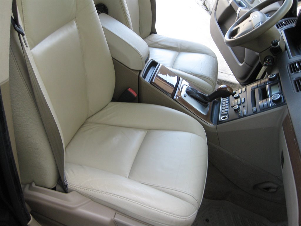 Used 2012 Volvo XC90 3.2 AWD/4WD image 36