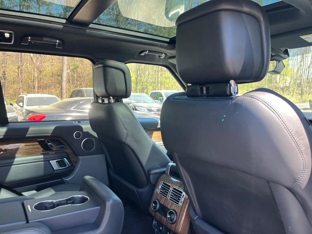 Used 2018 Land Rover Range Rover Supercharged image 32
