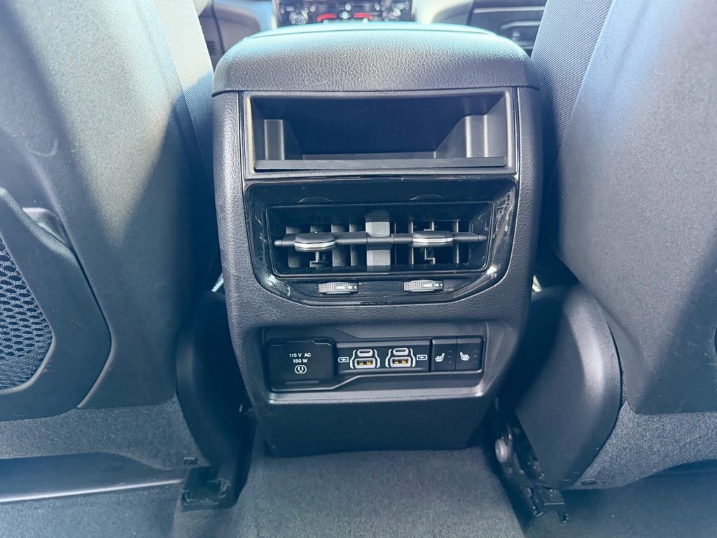 Used 2023 Jeep Grand Cherokee Limited image 32