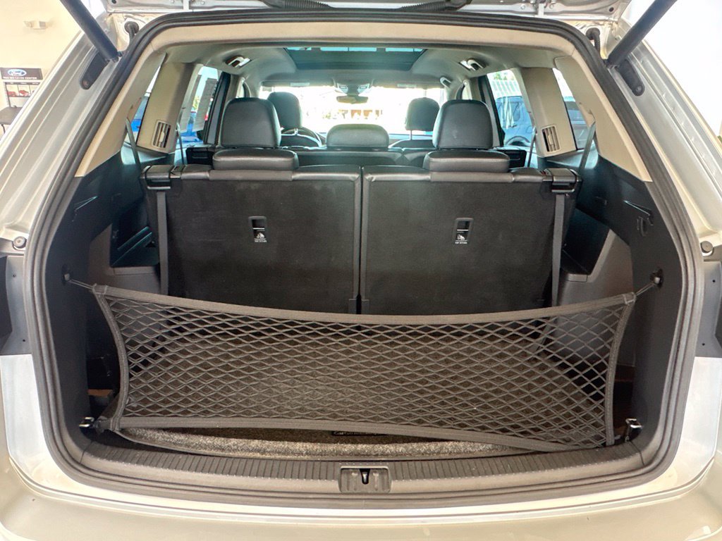 Used 2018 Volkswagen Atlas SEL w/ R-Line Package AWD/4WD image 14