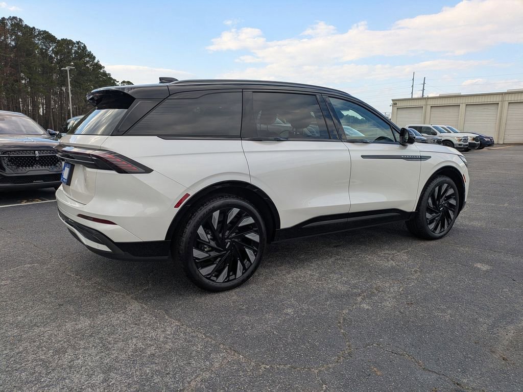 New 2026 Lincoln Nautilus Reserve image 4