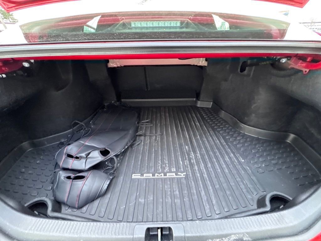 Used 2025 Toyota Camry LE image 30