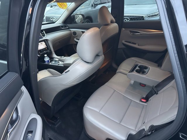 Certified 2023 INFINITI QX50 Luxe image 10