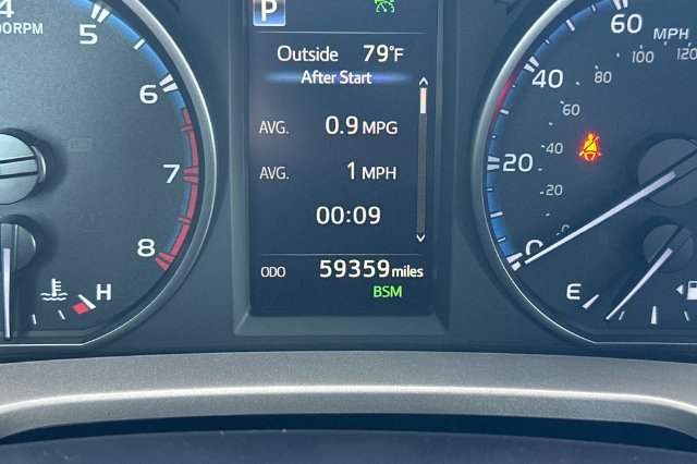 Certified 2018 Toyota RAV4 XLE FWD image 30