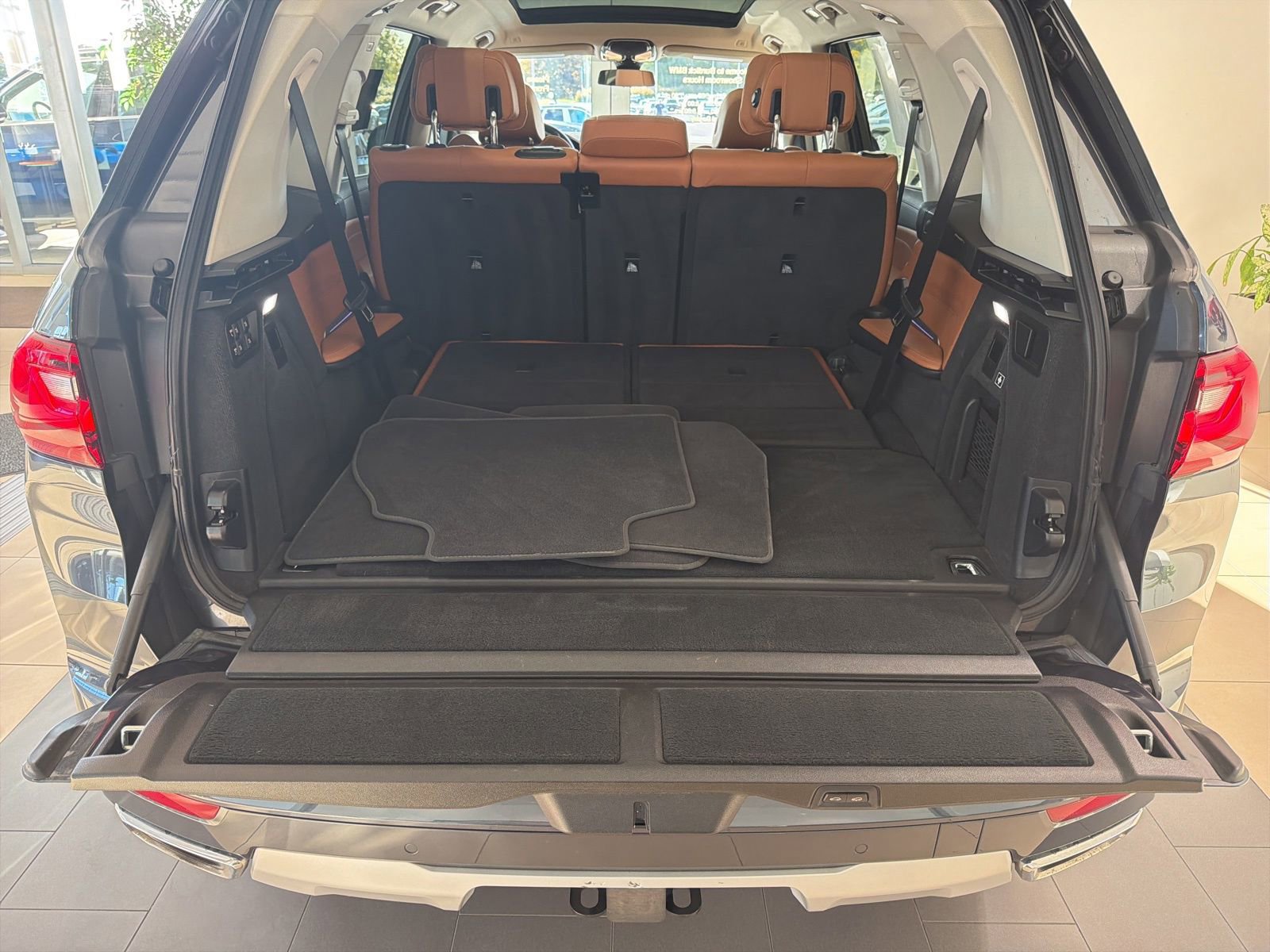 Certified 2022 BMW X7 xDrive40i w/ Premium Package image 14