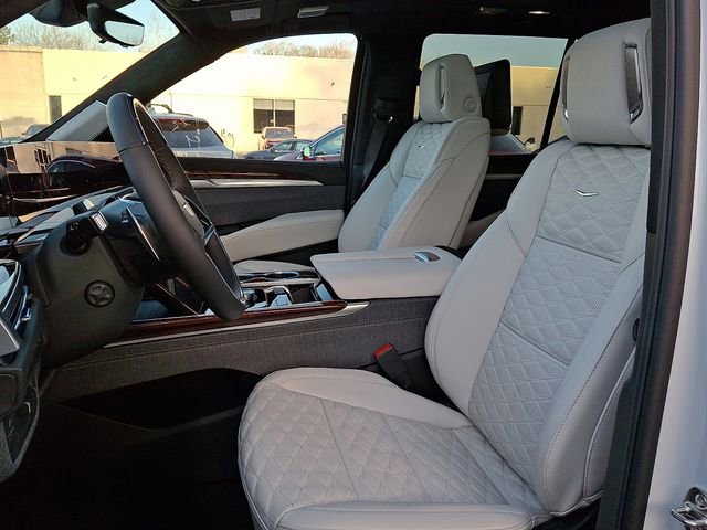 New 2026 Cadillac Escalade Platinum Sport w/ LPO, ONYX Package image 9