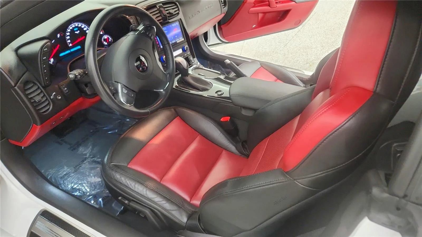 Used 2012 Chevrolet Corvette Grand Sport w/ 3LT Preferred Equipment Group image 22