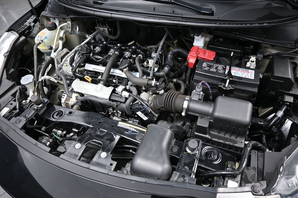 Used 2025 Nissan Versa SV FWD image 13