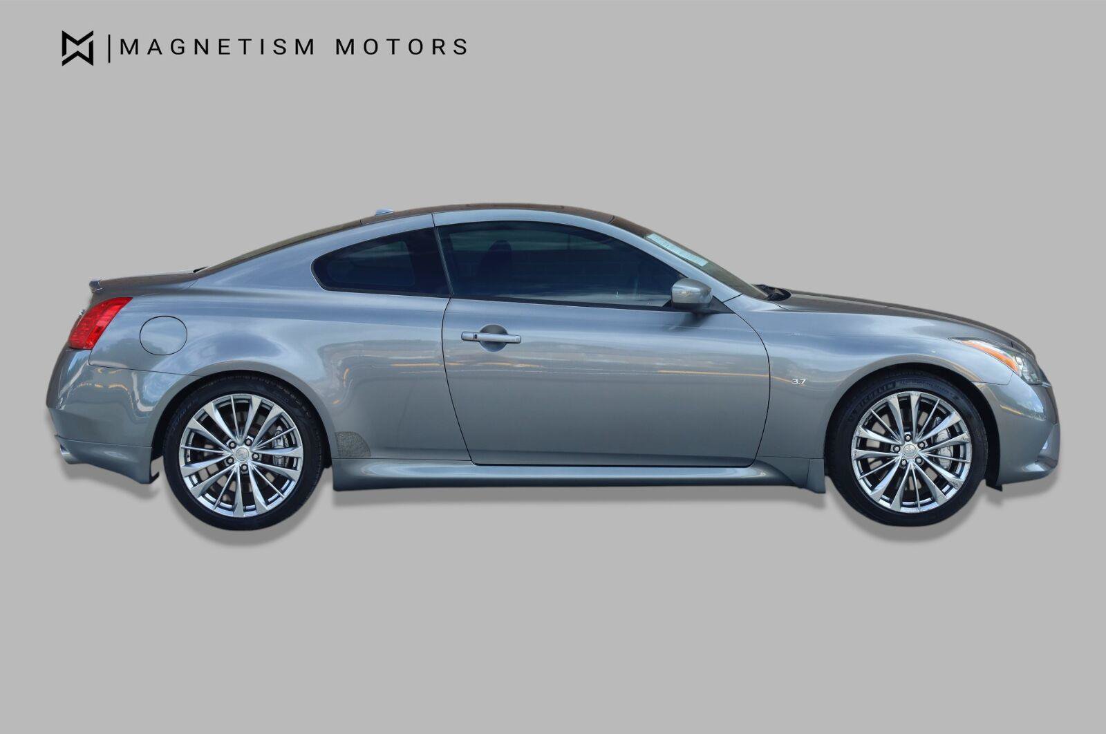 Used 2014 INFINITI Q60 Journey w/ Premium Package RWD image 2