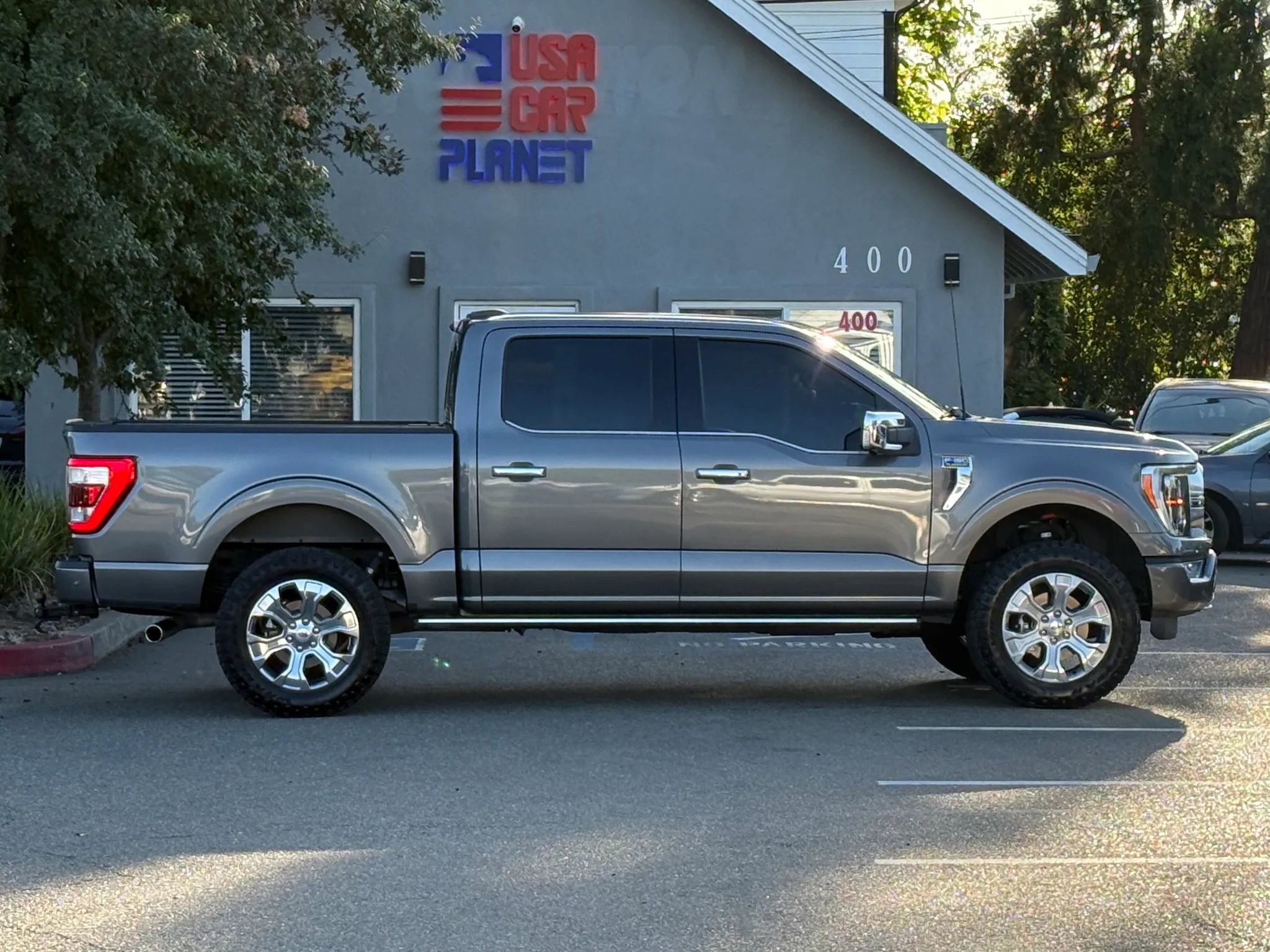 Used 2022 Ford F150 Platinum w/ FX4 Off-Road Package AWD/4WD image 4