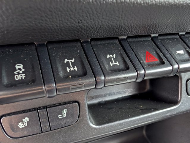 Used 2020 Chevrolet Colorado ZR2 AWD/4WD image 23